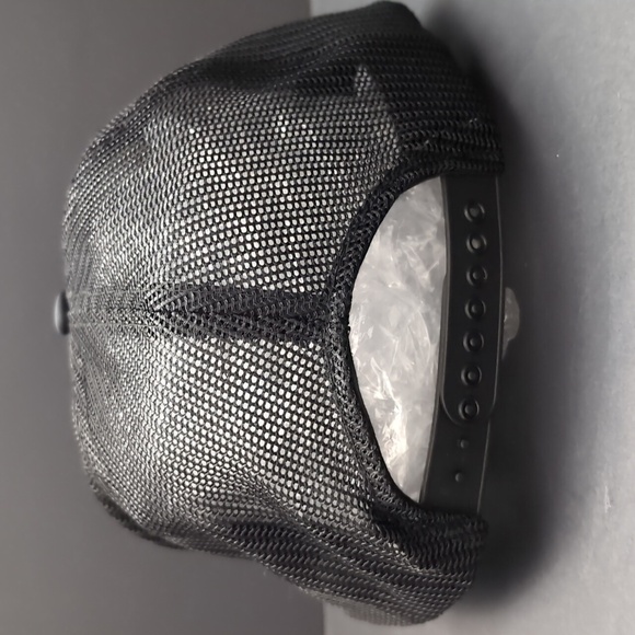 Canada Wire,Simcoe Ontario Black Mesh, Snapback Trucker Hat. - Picture 5 of 9